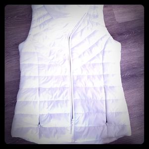 Womens white mondetta vest